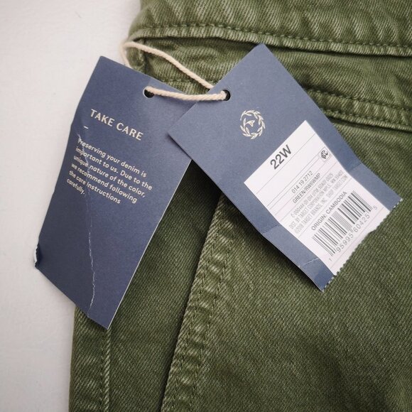 NWT Universal Thread Ladies Size 22W High Rise A-line Midi Green Jean Shorts - Picture 10 of 16
